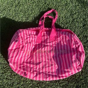 🖤SOLD🖤Victoria’s Secret large duffle tote bag